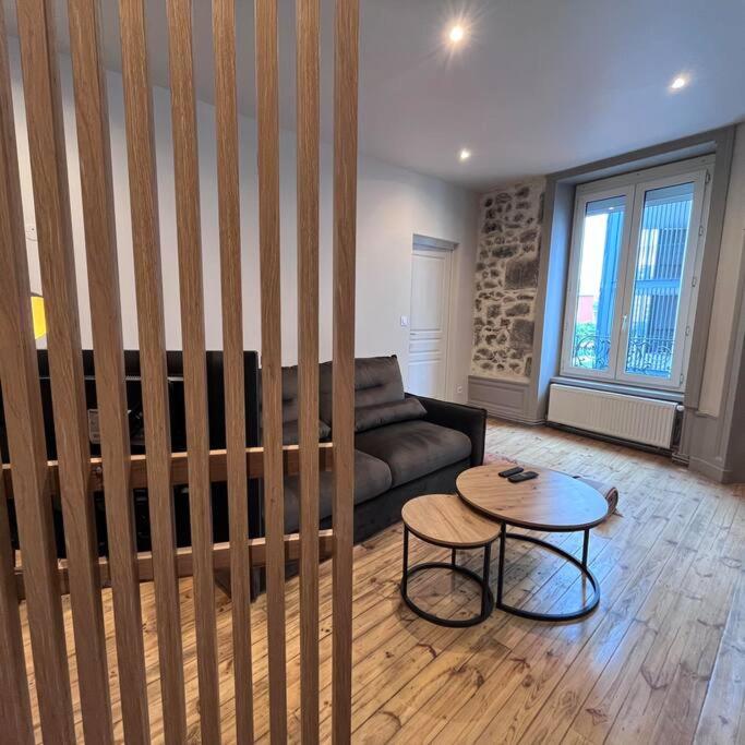 Horus Elegant Gare SNCF 4p