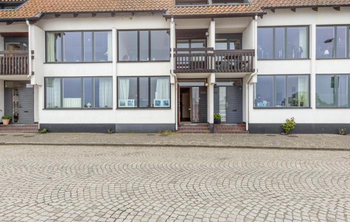 4 Bedroom Awesome Home In Simrishamn