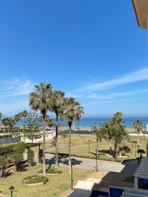 Vistas al mar, 1ª línea de playa