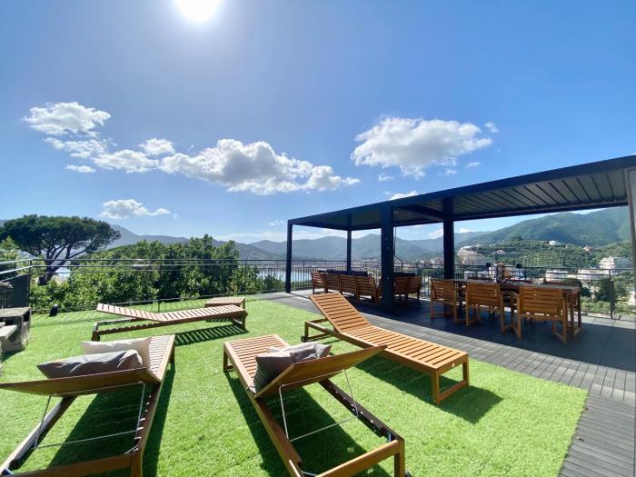 CasaViva - Terrace Apt with Parking in Rapallo