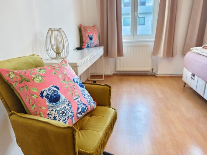 The ROSE Apartment - Near Schönbrunn Palace