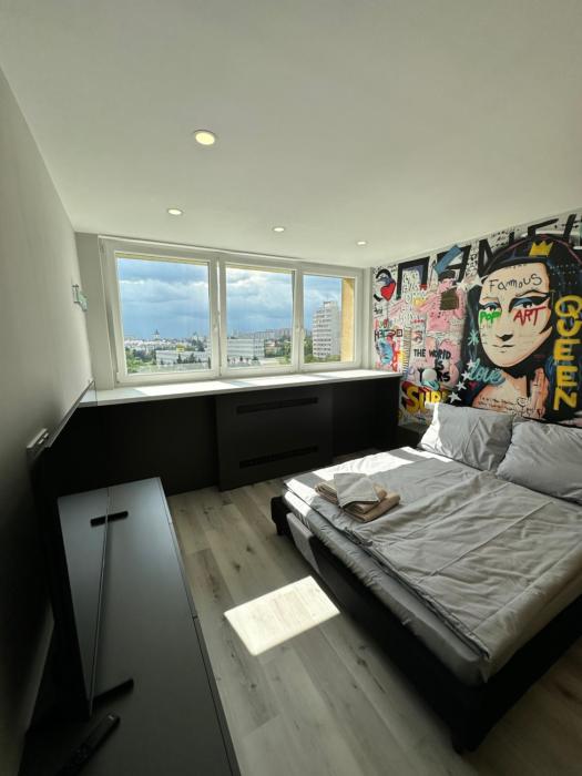 IOS ArtPrg - Design Studio with Free Parking