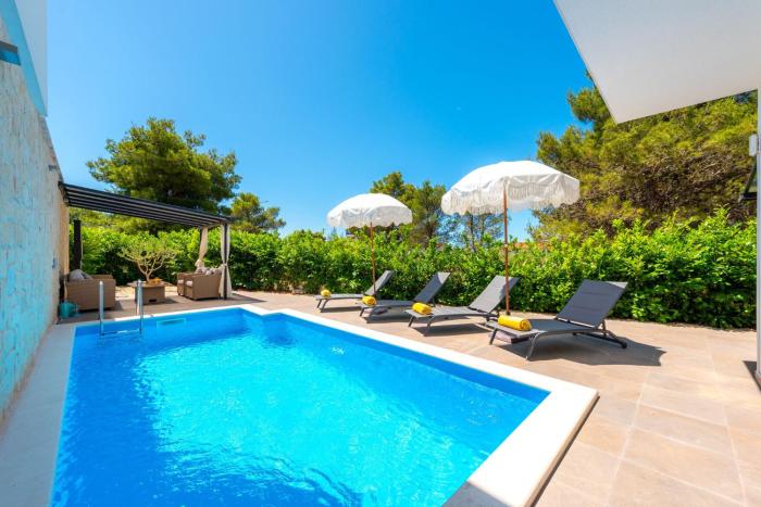 Villa Srima Beach house