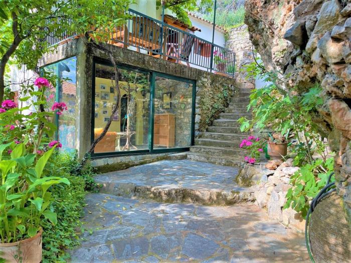 Mount Kalathi Seaview Retreat