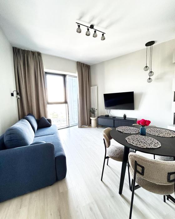 17th floor Sunrise Hanza Tower