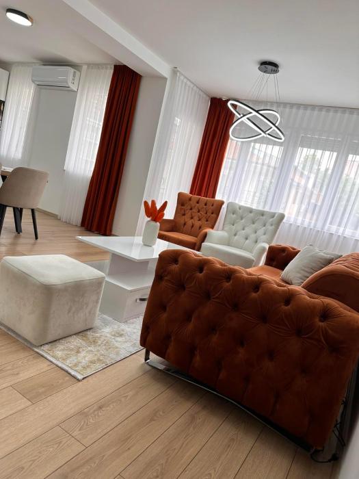 LUX Apartments