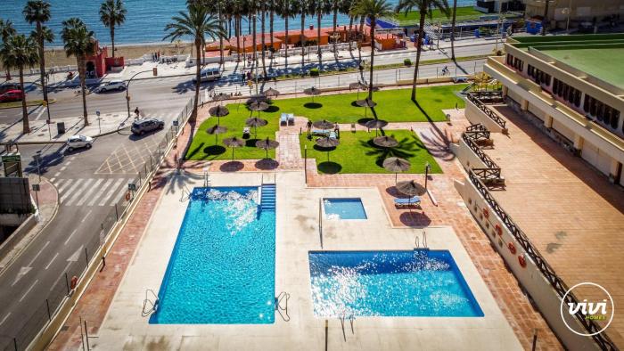 ViVi Homes - Octopussy - Pool, Balcony & Sea View