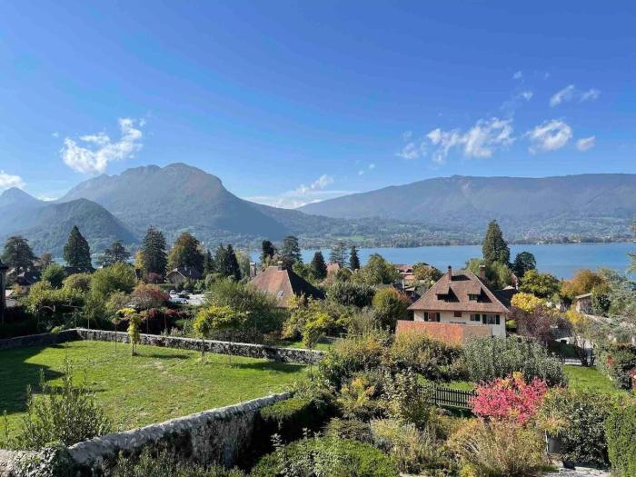 Appartement avec Jardin & vue Lac Talloires (15 Annecy)