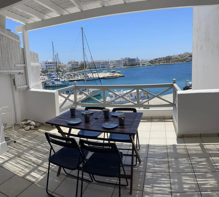 City Centre Tinos Studio with Old Port Sea View & Balcony