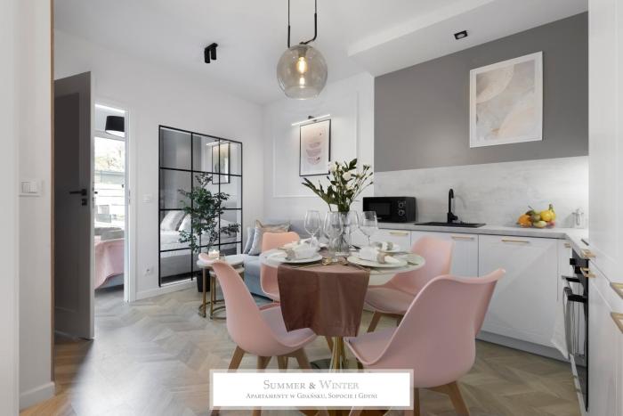 4 stars, SummerWinter Luxury & Bike Apartments Orłowo