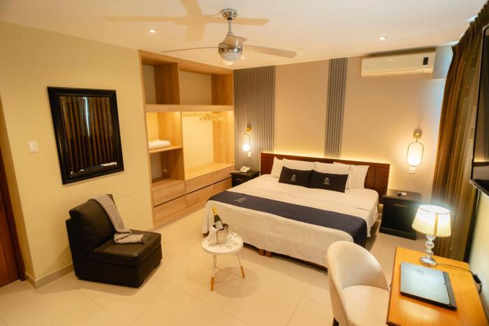 LC Hoteles Piura