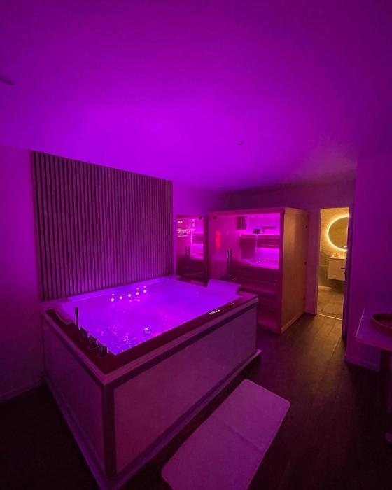 La Suite Bali Jacuzzi,Sauna,Netflix,Disney