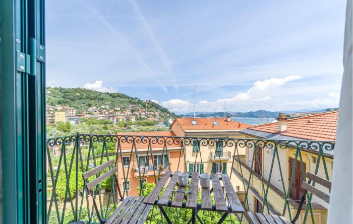 2 Bedroom Lovely Apartment In Le Grazie