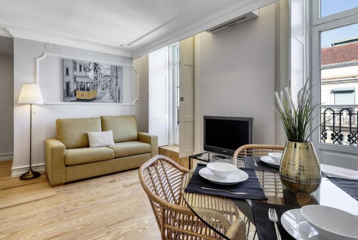 Lisbon beautiful 2 bedroom apartment with views in Rua Augusta Lisbon