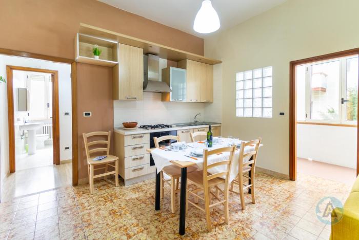 62 - Accogliente a due passi dal mare