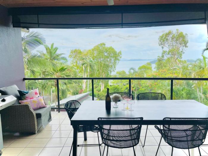 Ocean View Island 2-bedroom Townhouse Buggy Valet service extra Queen air bed