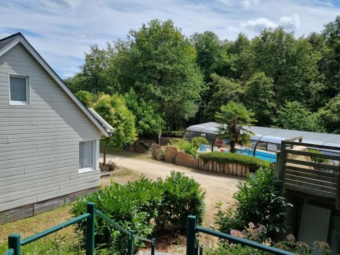 Les Chalets de SAUMUR, Piscine & Parc boisé, 100m du CadreNoir