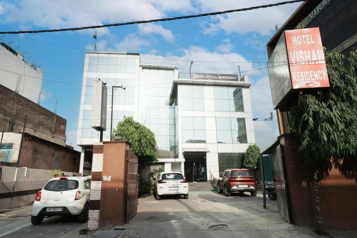 Hotel Vishal Residency, Mahipalpur Near IGI Delhi Airport