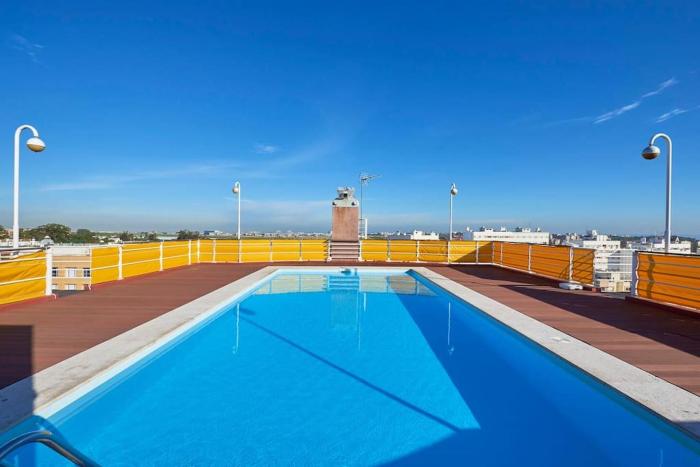 Modern apartment with garage and pool