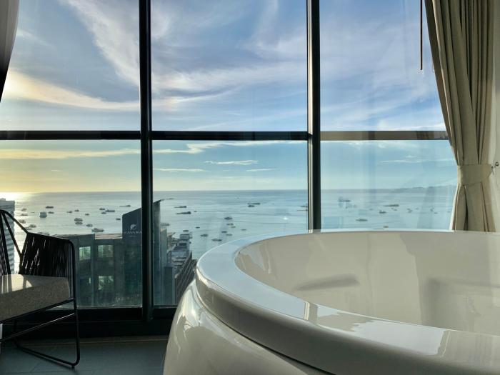 Edge Central PTY Luxury Front Seaview 2Bedroom