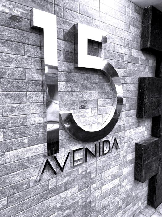 15 AVENIDA