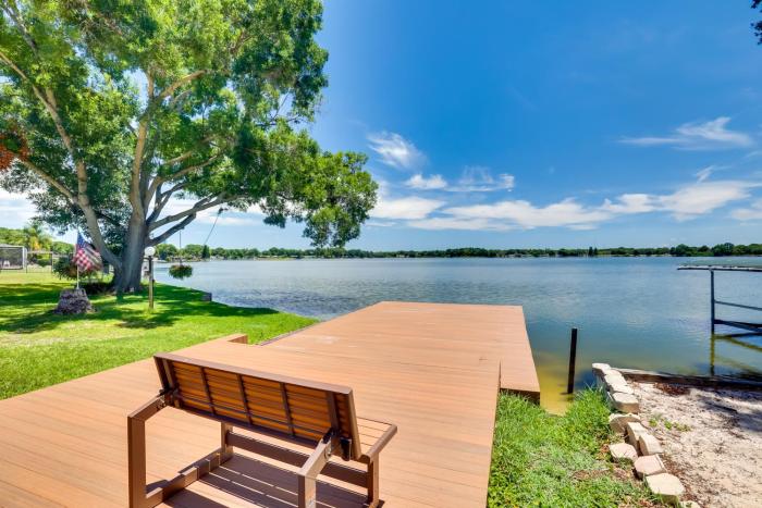 5 Mi to Busch Gardens Tampa Bay Villa with Pool!