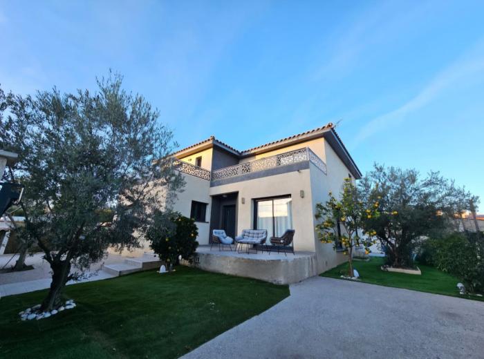 villa avec piscine privée sans vis-à-vis