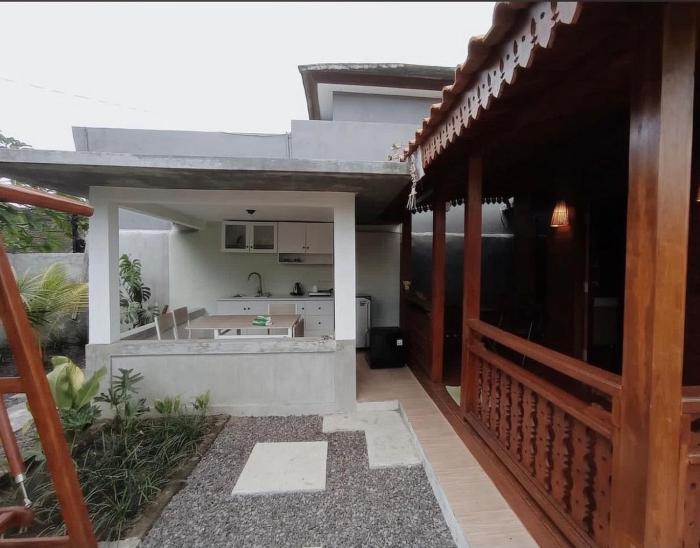 ADIKARA TROPICAL GARDEN