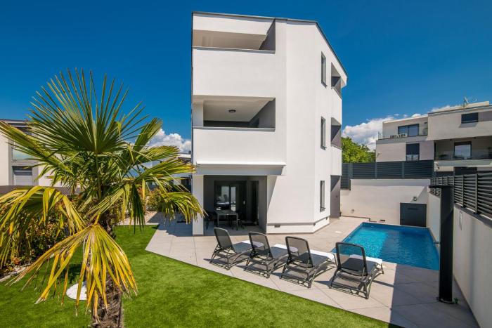 Apartment BP LUX with private pool