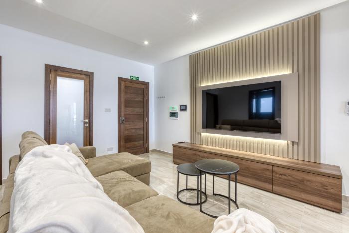 Lavish 3BED in Fair Water Homes Swieqi by Homely