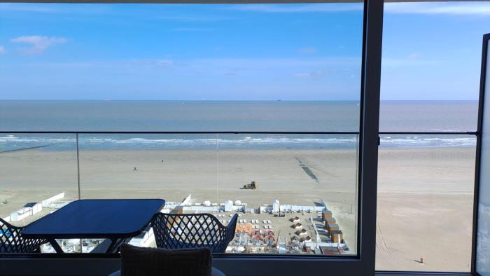 Modern studio with beautiful sea view - 9th floor