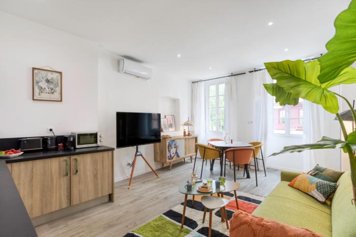 L26 Staywiz us - Old Town central 5mins walk to Sea front AC WIFI