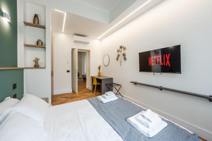 Central Modern 3-Room Flat - Near Metro & Park