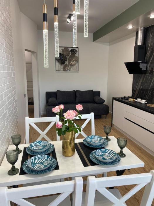 Авторський ремонт Апартаменти біля Щасливого,поруч озеро