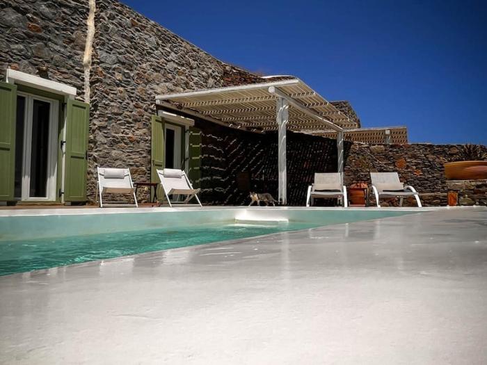 Cosy villa with private pool and amazing view