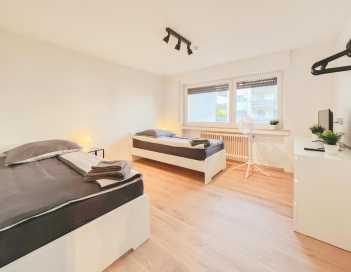 Home4Now BM02 Monteursunterkunft in Bergheim I 2 Schlafzimmer für 5 Personen I Küche I SmartTV I WiFi I Parkplatz