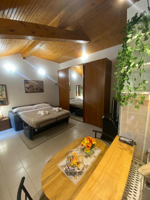 La Corte dei Torri loft on the lake