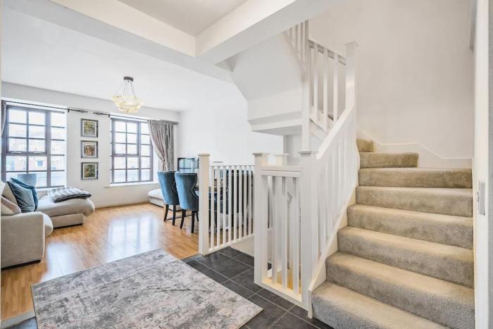 Modern 3 bedroom, 3 bathroom, Parking, River view