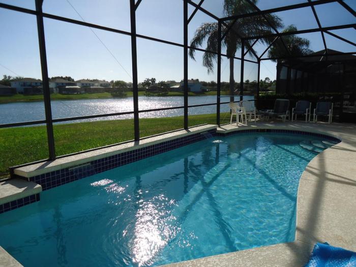 Lake House near Disney