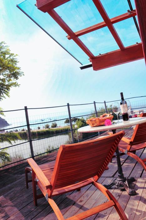 Piran Beach House - Private Oasis - Beachfront Apartment with a sea view terrace