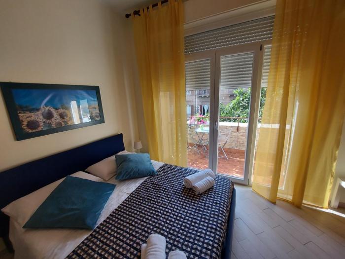 Teatro Massimo - Apartment with Private Balcony