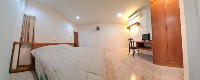 Banchang home village