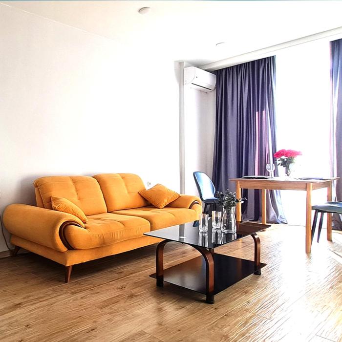 Seaside 2-Room 3-Balconies Apt#12 Stunning View