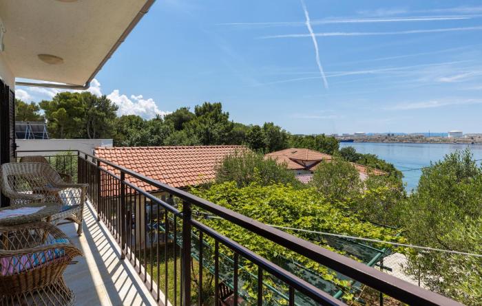 Lovely Apartment In Omisalj With Wi-Fi