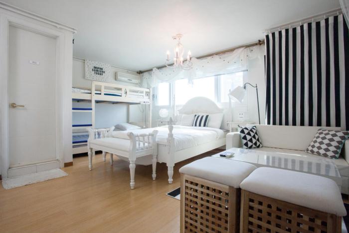 Han River Residence & Guesthouse