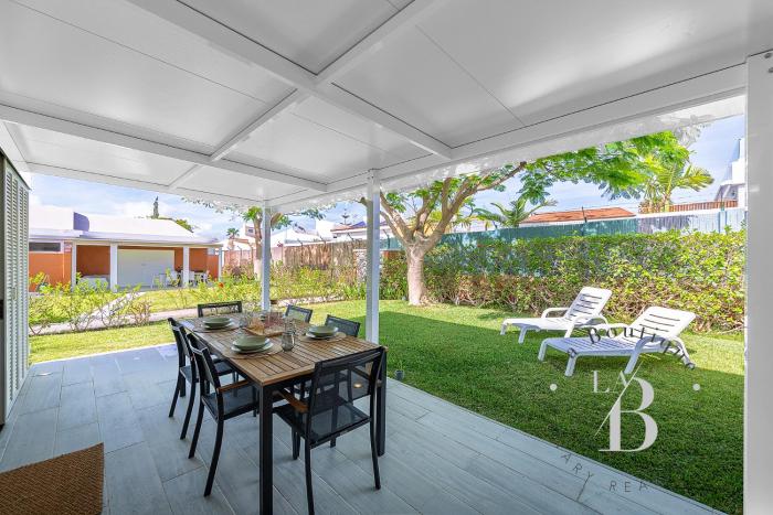 Acogedora vivienda con hermosos jardines