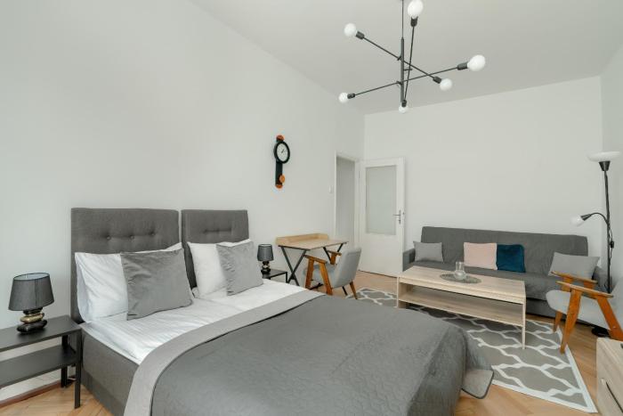 Studio in the Centre of Poznań with Balcony by Noclegi Renters