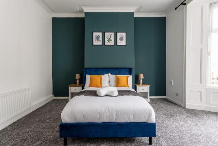 Perfect 2 BR home stay, 10 mins walk from the city