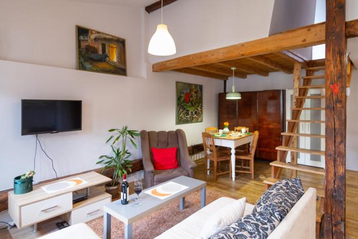 Skys the limit! Spacey loft