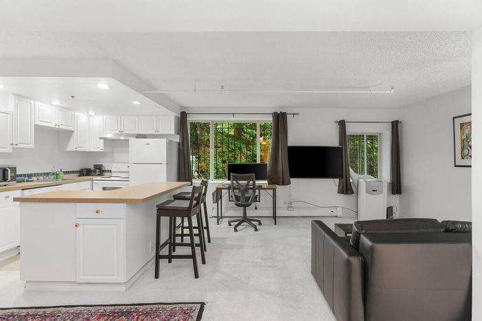 Starlit Cozy Studio in Elektra with Roof Decks